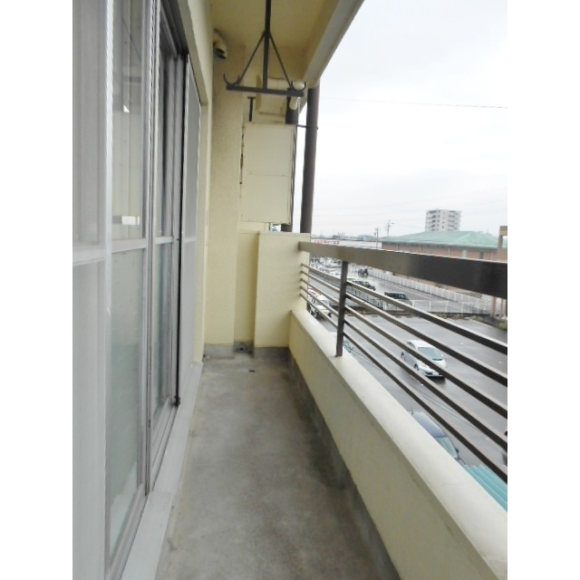 中秀ビルのバルコニー