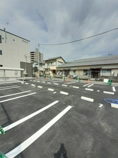 【駐車場】