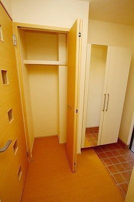 サンハピネスＣの玄関