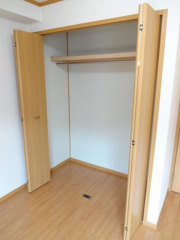 メゾン　ド　ピーノの収納