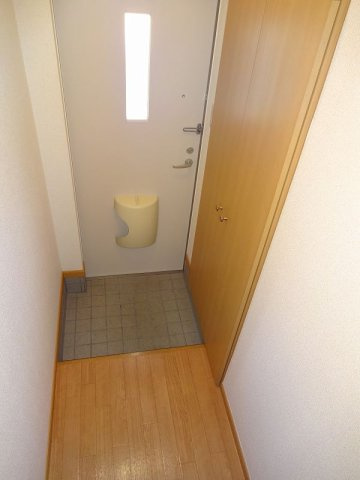 メゾン　ド　ピーノの玄関