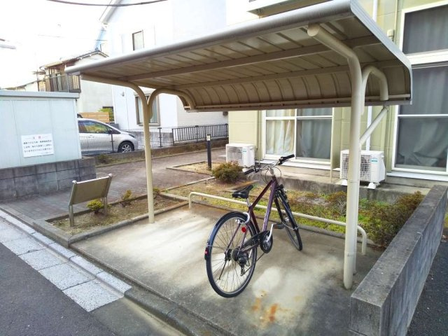 レオパレスカトレアのその他|駐輪場