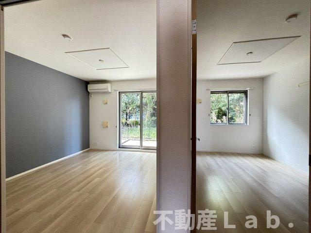 クレセールＡの居間・リビング