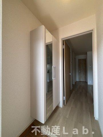 クレセールＢの玄関