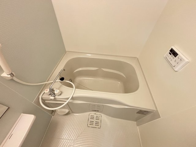クレセールＢの浴室