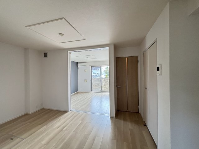 クレセールＢの居間・リビング