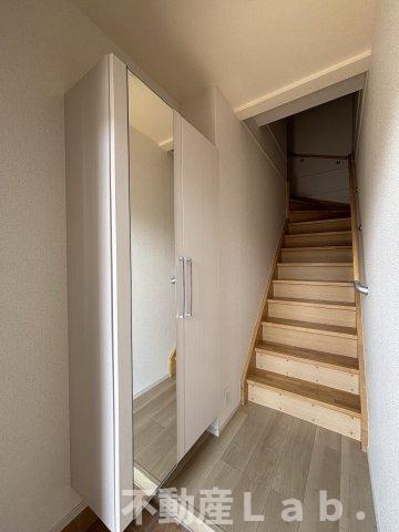 クレセールＢの玄関