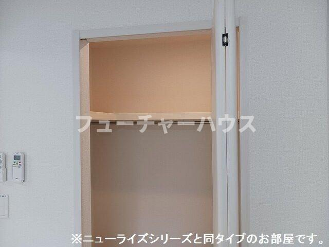 セレナ　ヴィラ　酒門　イーストの収納