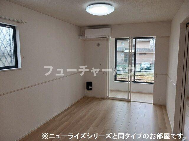 セレナ　ヴィラ　酒門　イーストの居間・リビング