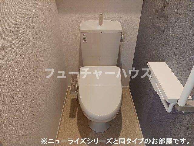 セレナ　ヴィラ　酒門　ウエストのトイレ