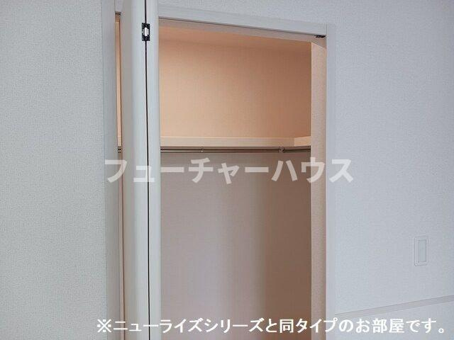 セレナ　ヴィラ　酒門　ウエストの収納