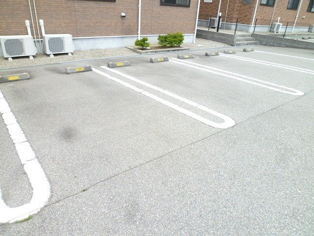 ＺＥＫＯＯ　Ｓの駐車場