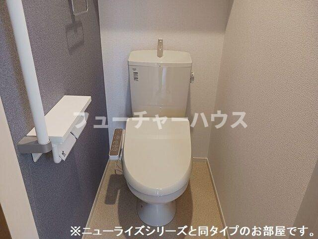 セレナ　ヴィラ　酒門　ウエストのトイレ