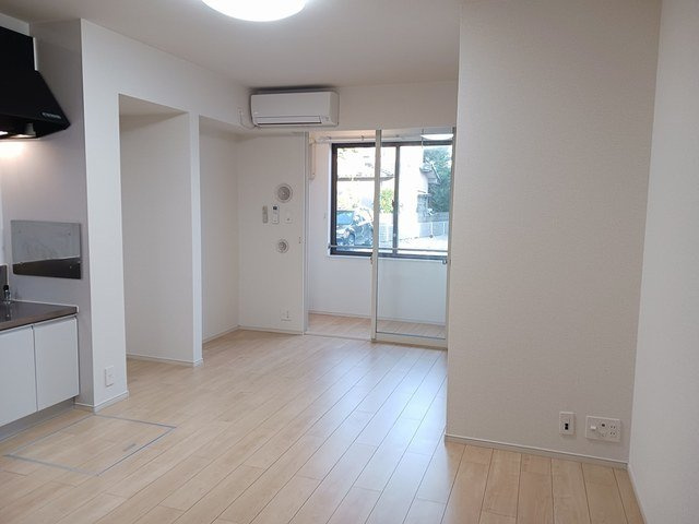 プランドールＢの居間・リビング