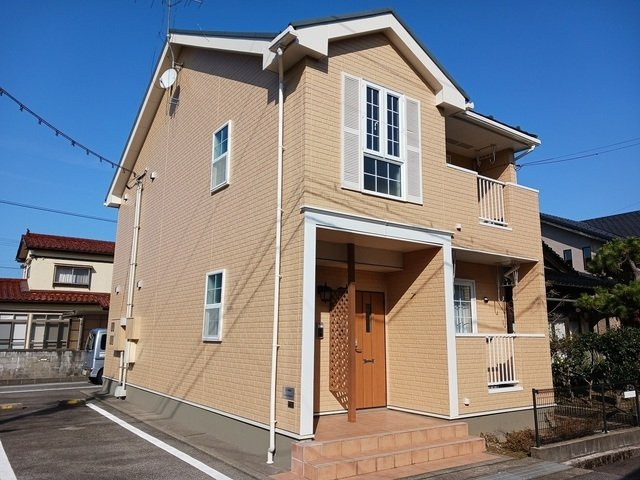 カ－サ　戸出の外観