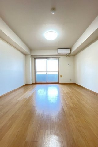 ファミリアノ－ルの内装