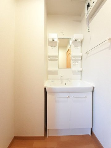 ビアンヴェニュの洗面所|脱衣スペースもあります