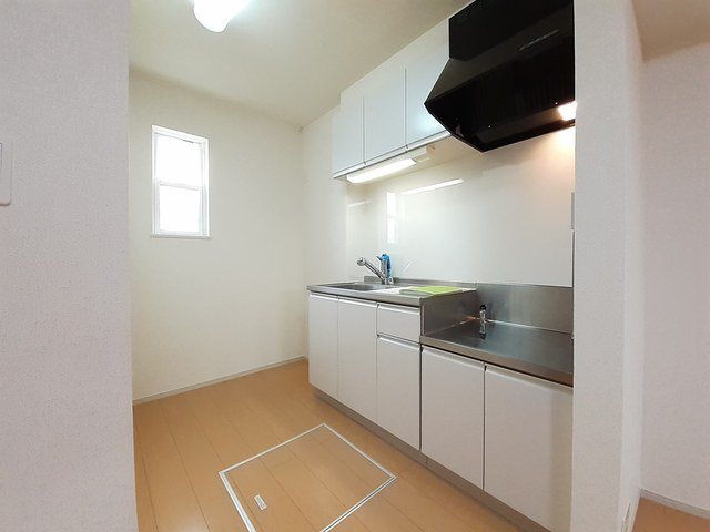 ネオファースト西新庄のキッチン|使いやすいキッチンです