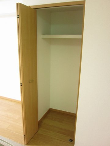 ハイツ　キララの収納