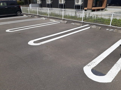 【駐車場】 | ブロ－テⅠ | 車をお持ちの方に嬉しい駐車場付きの物件です