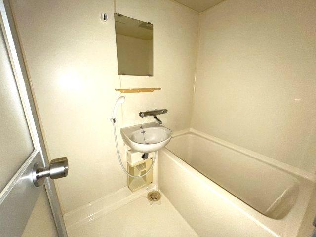 永本マンションの浴室