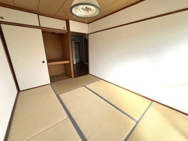 永本マンションの和室