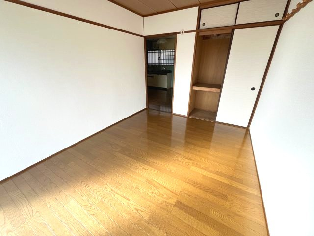 永本マンションの居間・リビング