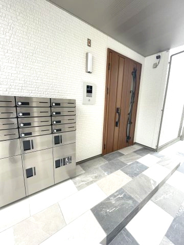 フォレストクリエオーレ宮前町壱番館のエントランス