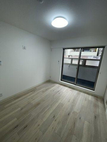 フォレストクリエオーレ宮前町壱番館の洋室