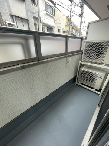 フォレストクリエオーレ宮前町壱番館のバルコニー