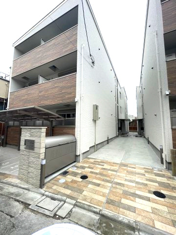 フォレストクリエオーレ宮前町壱番館の外観