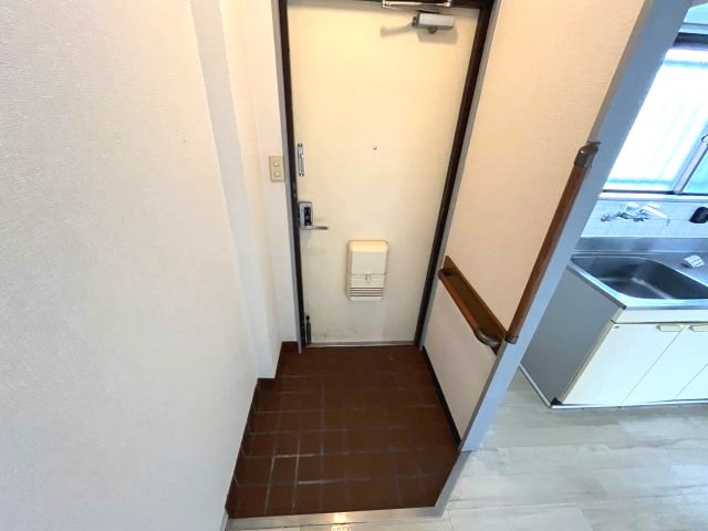 辻本マンションの玄関