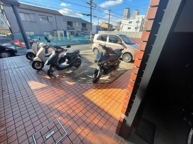 サニーハイム【外国籍可能物件】の駐車場