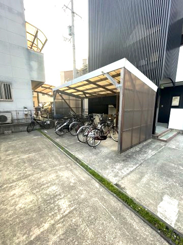 グランクレストの駐車場