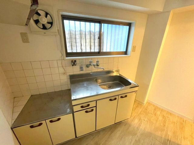 守口市藤田町６丁目の賃貸マンションのキッチン|イメージとして同建物他部屋を表示しています