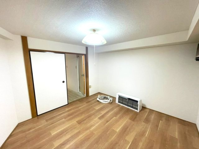 守口市藤田町６丁目の賃貸マンションの居間・リビング|イメージとして同建物他部屋を表示しています