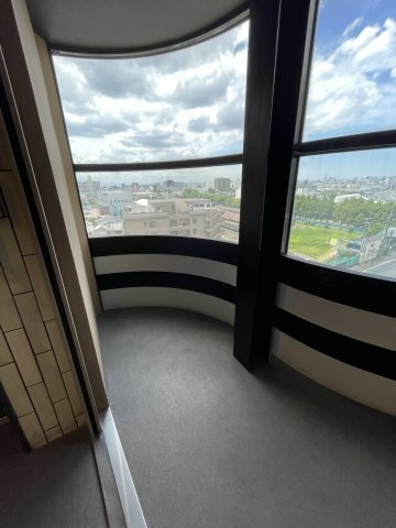 レインボービルのバルコニー