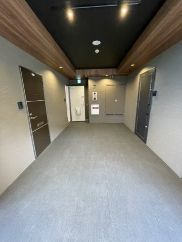 レインボービルのロビー