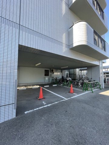 ドリーム菊水の駐車場