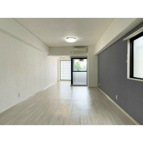【居間・リビング】 | THE RESIDENCE KANAYAMA SOUTH