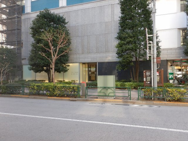 シティタワー新宿新都心のエントランス