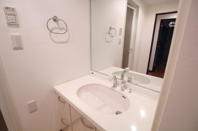 【洗面所】