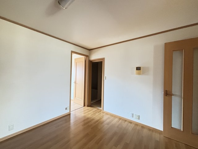 アビニヨン．Ｍ　Ａの内装