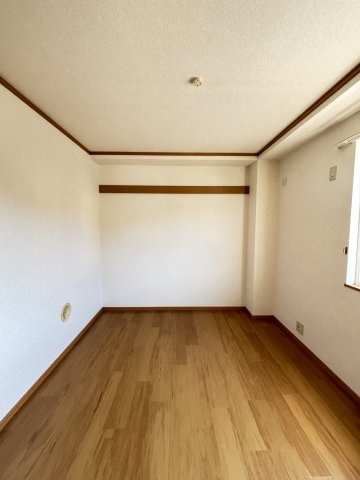 アビニヨン．Ｍ　Ａの洋室