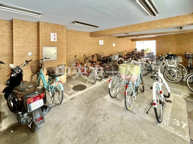 ライオンズマンション親水公園第２の駐輪場|【自転車置き場】最新の空き状況や費用などの詳細は担当スタッフまでお問い合わせください。