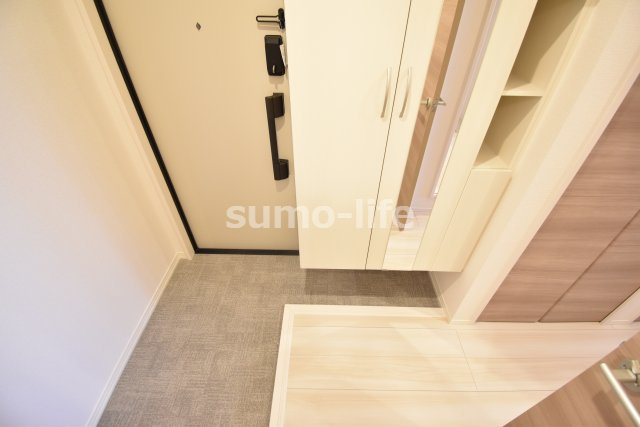 D-room塚口本町の玄関