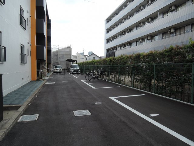 高槻野村マンションの駐車場