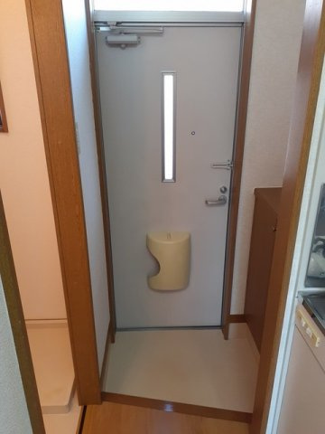 ストーンヒルズＢの玄関