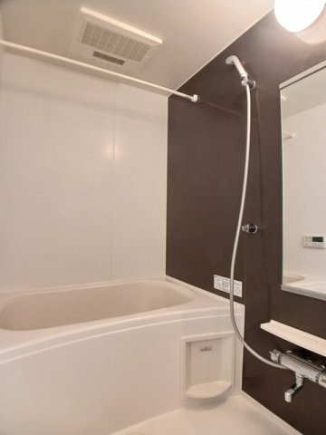 レイクサイド　Ｔｅｒｕの浴室