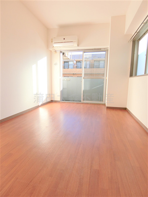 キャッスル・エイト東矢口の居間・リビング